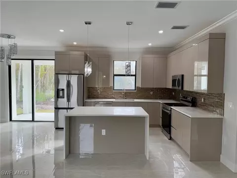 2974 50th Ave NE, Naples, FL 34120