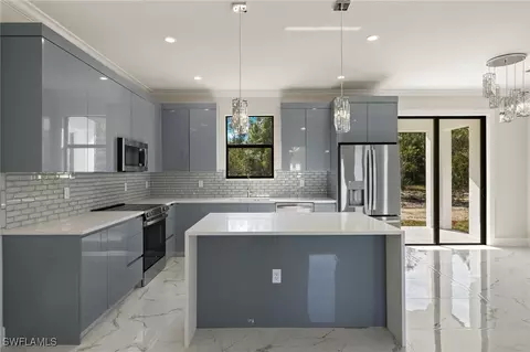 3514 50th Ave NE, Naples, FL 34120