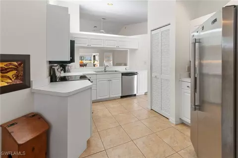Kitchen - 21685 Sungate Ct, Estero, FL 33928 photo 2 of 2