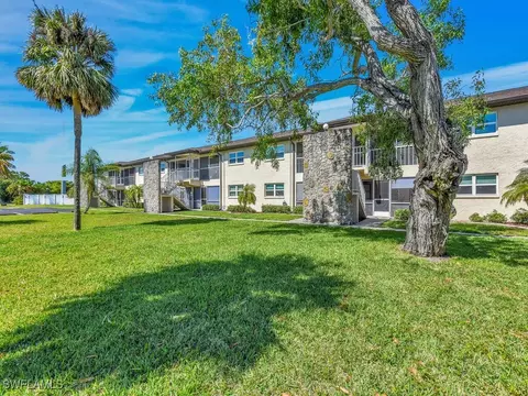 2526 SE 16th Pl #210, Cape Coral, FL 33904
