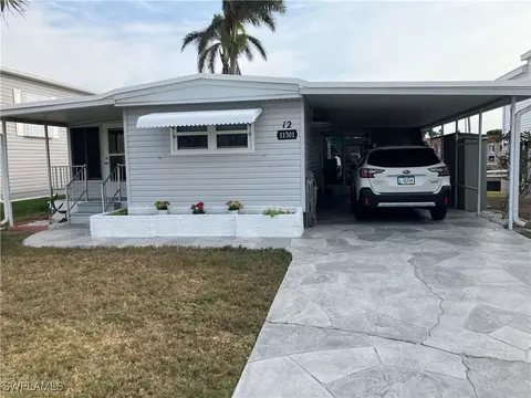 11301 Azalea Ln, Fort Myers Beach, FL 33931
