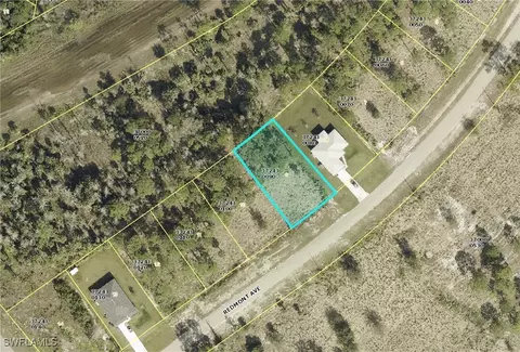 1911 Redmont Ave, Lehigh Acres, FL 33972