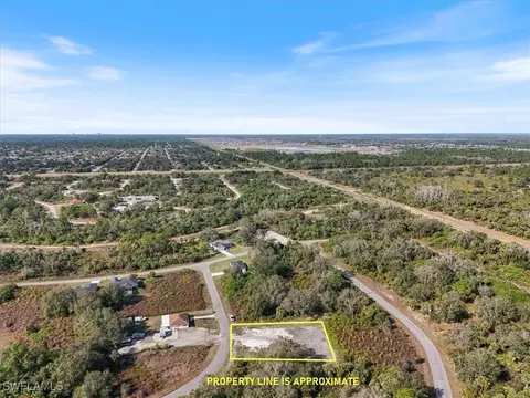 654 Jessie Ln, Lehigh Acres, FL 33972
