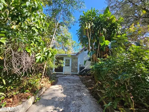 377 20th Ave NW, Naples, FL 34120