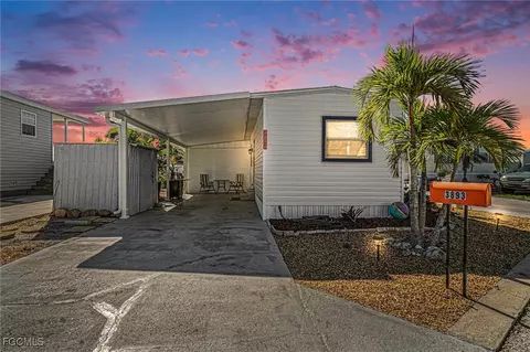 3893 Dewberry Ln, Saint James City, FL 33956