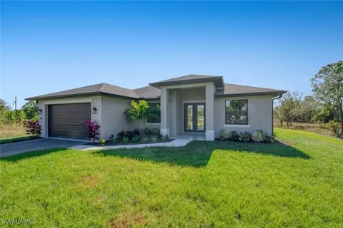 3614 68th Ave NE, Naples, FL 34120