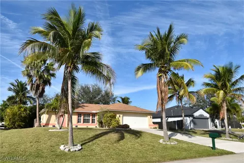822 SE 5th Ct, Cape Coral, FL 33990