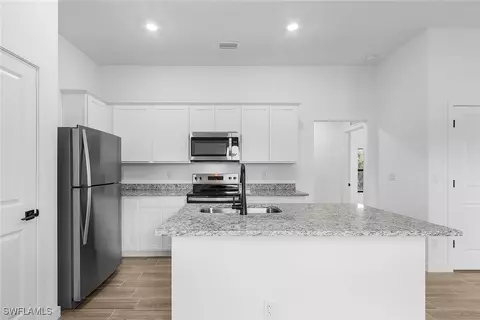 2434 NW 9th Ter, Cape Coral, FL 33993