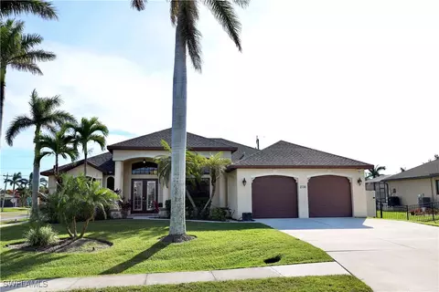 2736 Beach Pkwy W, Cape Coral, FL 33914