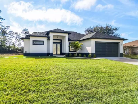 524 Parkdale Blvd, Lehigh Acres, FL 33974