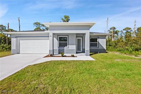 807 Irving Ave, Lehigh Acres, FL 33972