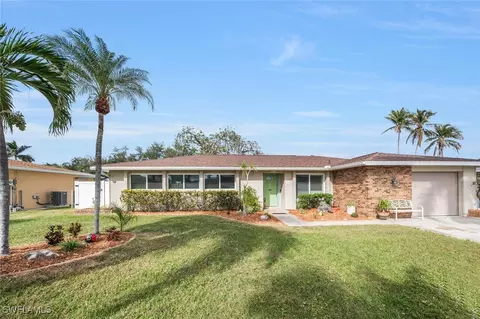 1489 Charmont Pl, Fort Myers, FL 33919