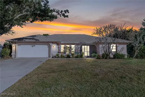 18090 Interlochen Ln, Alva, FL 33920