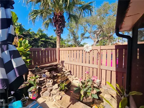 17338 Timber Oak Ln, Fort Myers, FL 33908