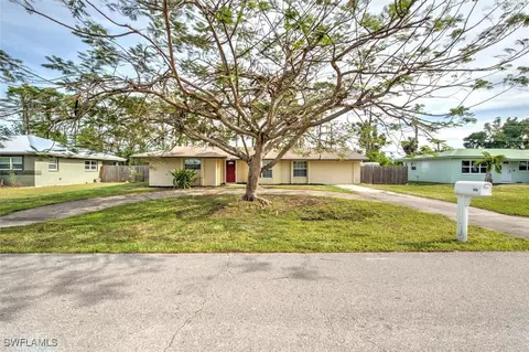 8856 Fordham St, Fort Myers, FL 33907