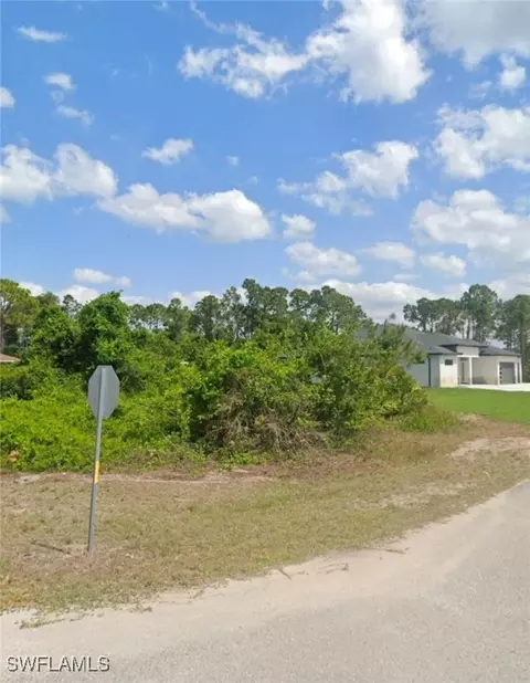 701 Dubarry Ave S, Lehigh Acres, FL 33974