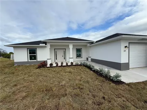2109 NE 5th Pl, Cape Coral, FL 33909