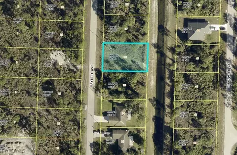 1070 Fayette Ave, Lehigh Acres, FL 33974