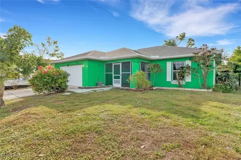 2912 NE 7th Pl, Cape Coral, FL 33909