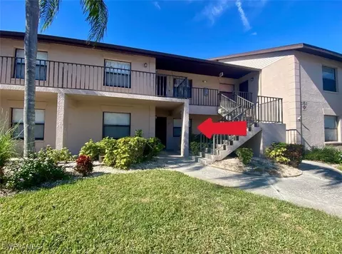 575 Foxlake Dr #3, North Fort Myers, FL 33917