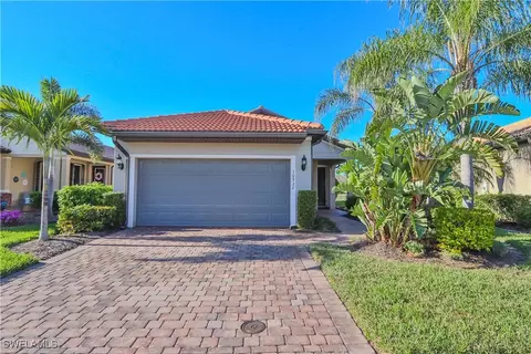 10932 Clarendon St, Fort Myers, FL 33913