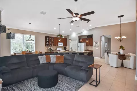 10501 Sevilla Dr #202, Fort Myers, FL 33913