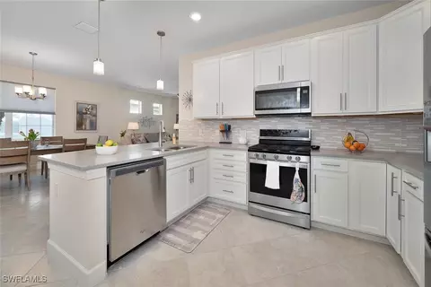 10709 Manatee Key Ln, Estero, FL 33928 photo 7