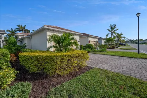 10709 Manatee Key Ln, Estero, FL 33928