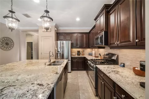 10039 Montevina Dr, Estero, FL 33928 photo 10
