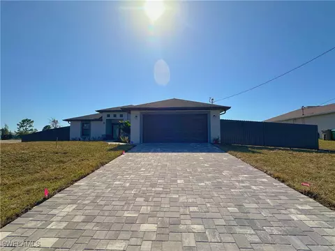 2206 NW 26th St, Cape Coral, FL 33993