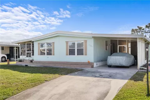 9281 Knight Rd, Bonita Springs, FL 34135