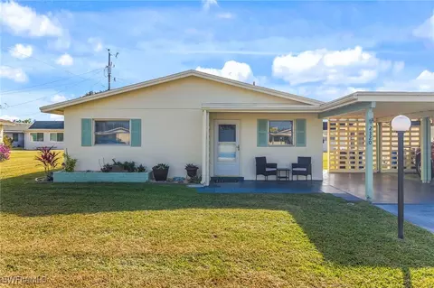 2320 Narcissus Ct, Lehigh Acres, FL 33936