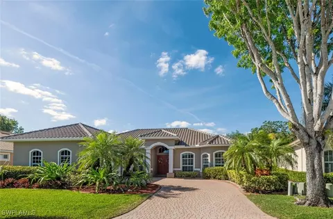 10199 Avonleigh Dr, Bonita Springs, FL 34135