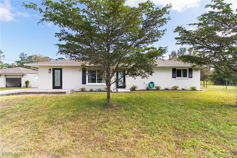19650 Honey Bear Ln, North Fort Myers, FL 33917