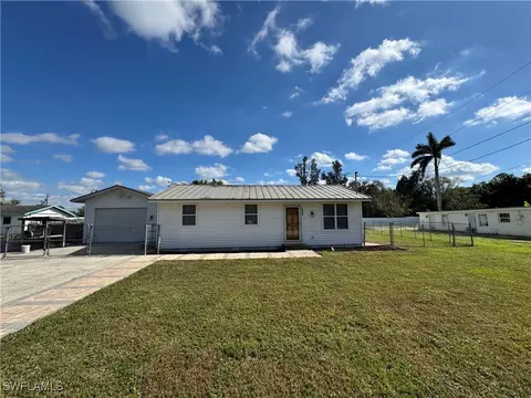 2808 Garden St, North Fort Myers, FL 33917