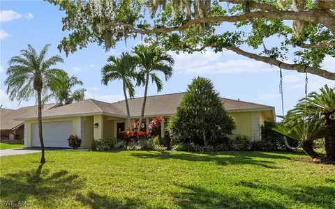 124 Forest Hills Blvd, Naples, FL 34113