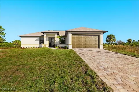 727 Cairo St E, Lehigh Acres, FL 33974