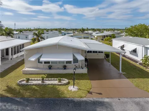 9060 Flamingo Cir, North Fort Myers, FL 33903
