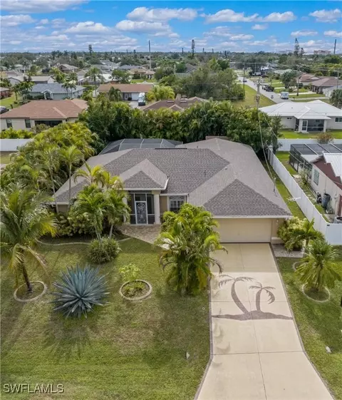 1718 NE 1st Ter, Cape Coral, FL 33909