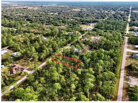 2015 Columbus Ave, Alva, FL 33920