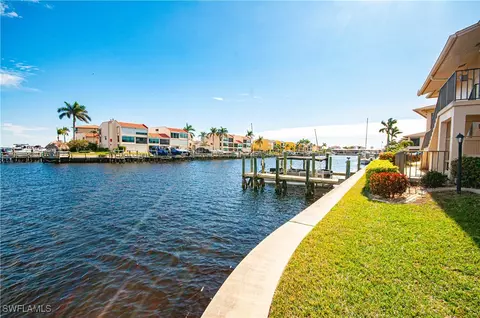 1929 SE 40th Ter #5, Cape Coral, FL 33904
