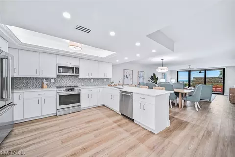 2501 W Gulf Dr #102, Sanibel, FL 33957