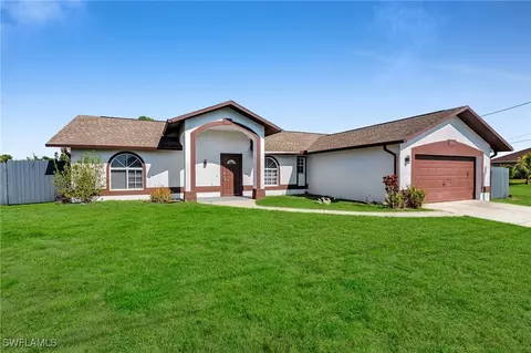 215 NW 15th Ter, Cape Coral, FL 33993