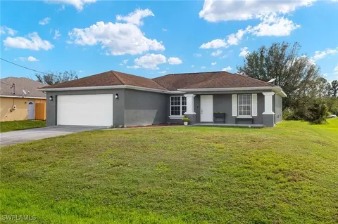 216 Pembroke St, Lehigh Acres, FL 33974