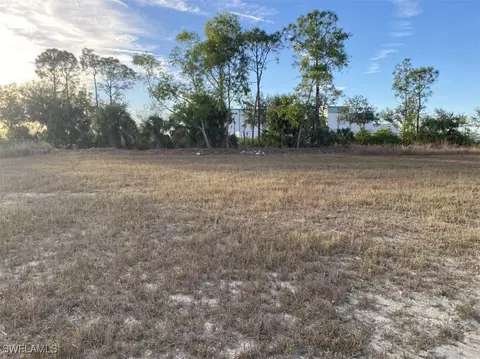 3716 NE 23rd Ave, Cape Coral, FL 33909