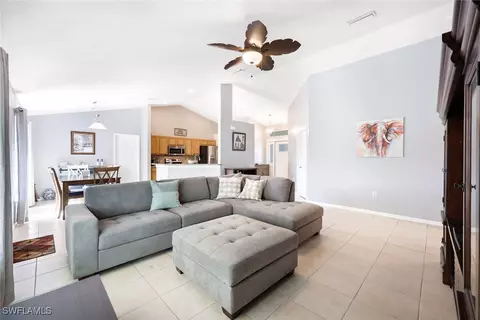1912 SW 10th Ter, Cape Coral, FL 33991