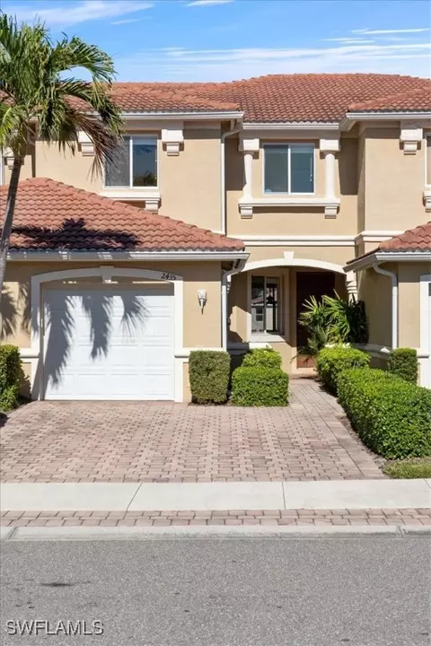 2435 Laurentina Ln, Cape Coral, FL 33909