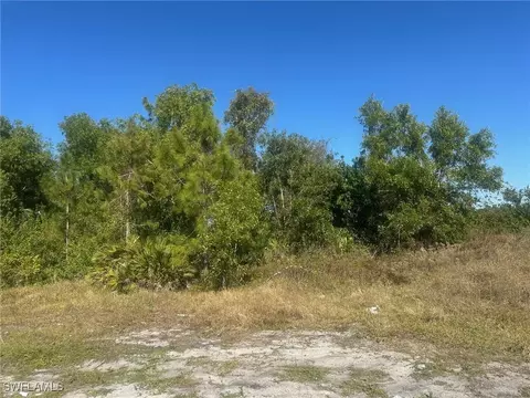51365138 28th St SW, Lehigh Acres, FL 33973