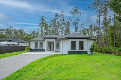 3736 2nd Ave SE, Naples, FL 34117