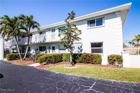 905 SW 48th Ter #104, Cape Coral, FL 33914